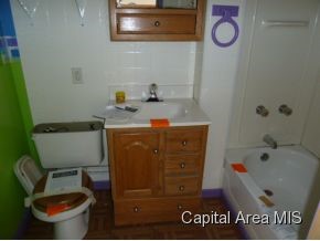 1537 West Cushing Street Decatur, IL 62526 - Photo 6 of 11 Gallery Image 6
