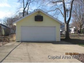1537 West Cushing Street Decatur, IL 62526 - Photo 10 of 11 Gallery Image 10