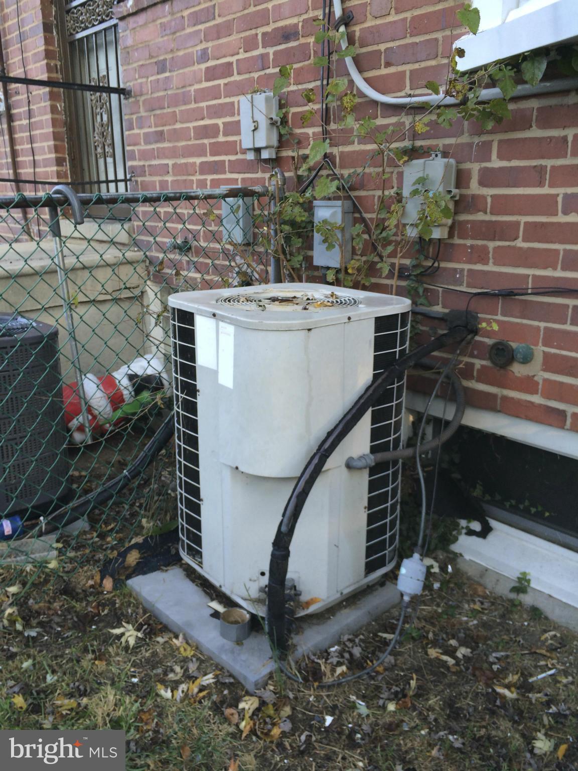 1603 Stonewood Road Baltimore, MD 21239 - Photo 6 of 12 Exterior (Rear)