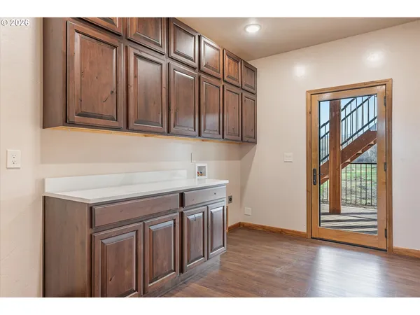 $1,150,000 | 46131 Snake River Road, Richland, OR 97870
