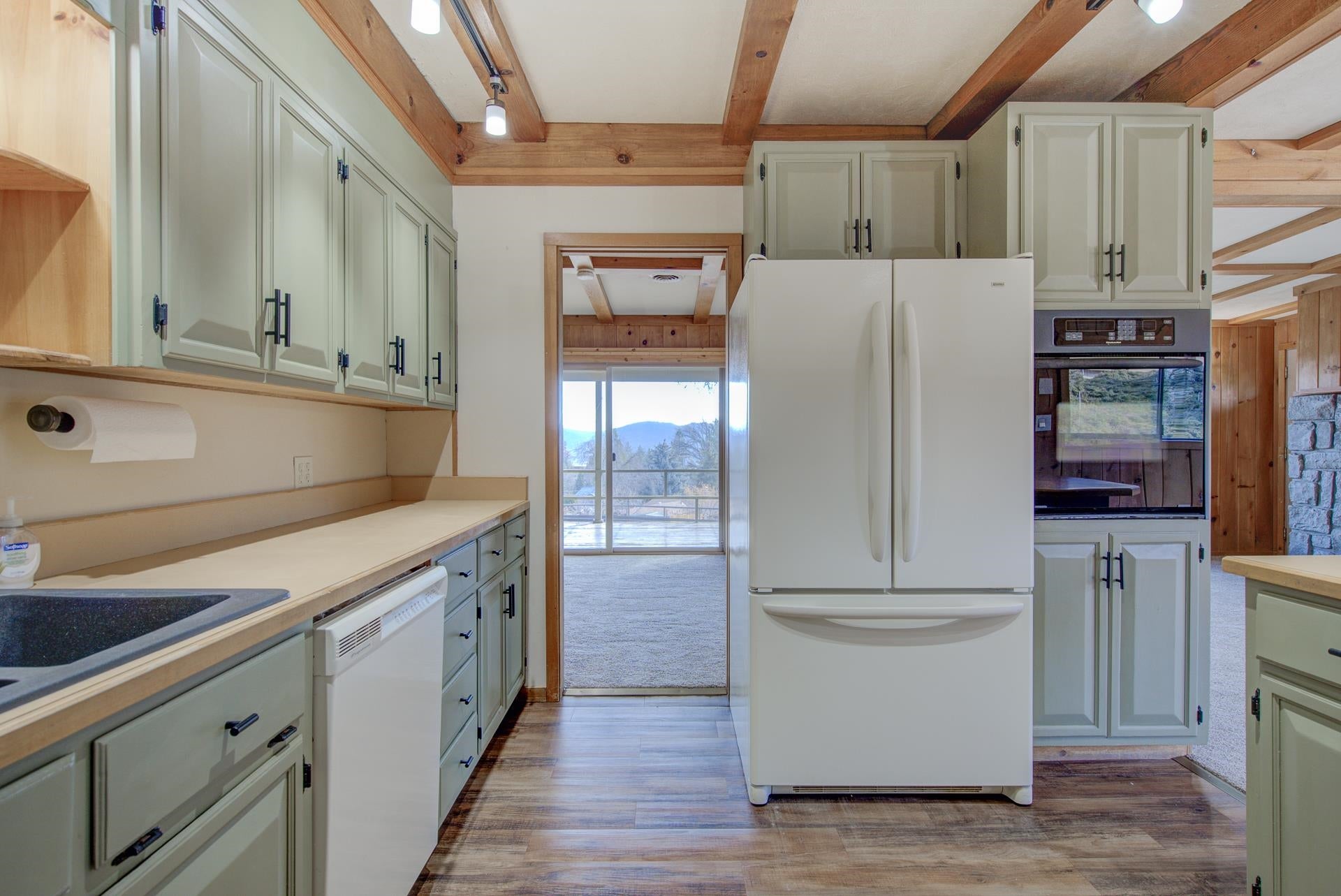 208 Humbug Road Yreka, CA 96097 - Photo 15 of 38 Gallery Image 15