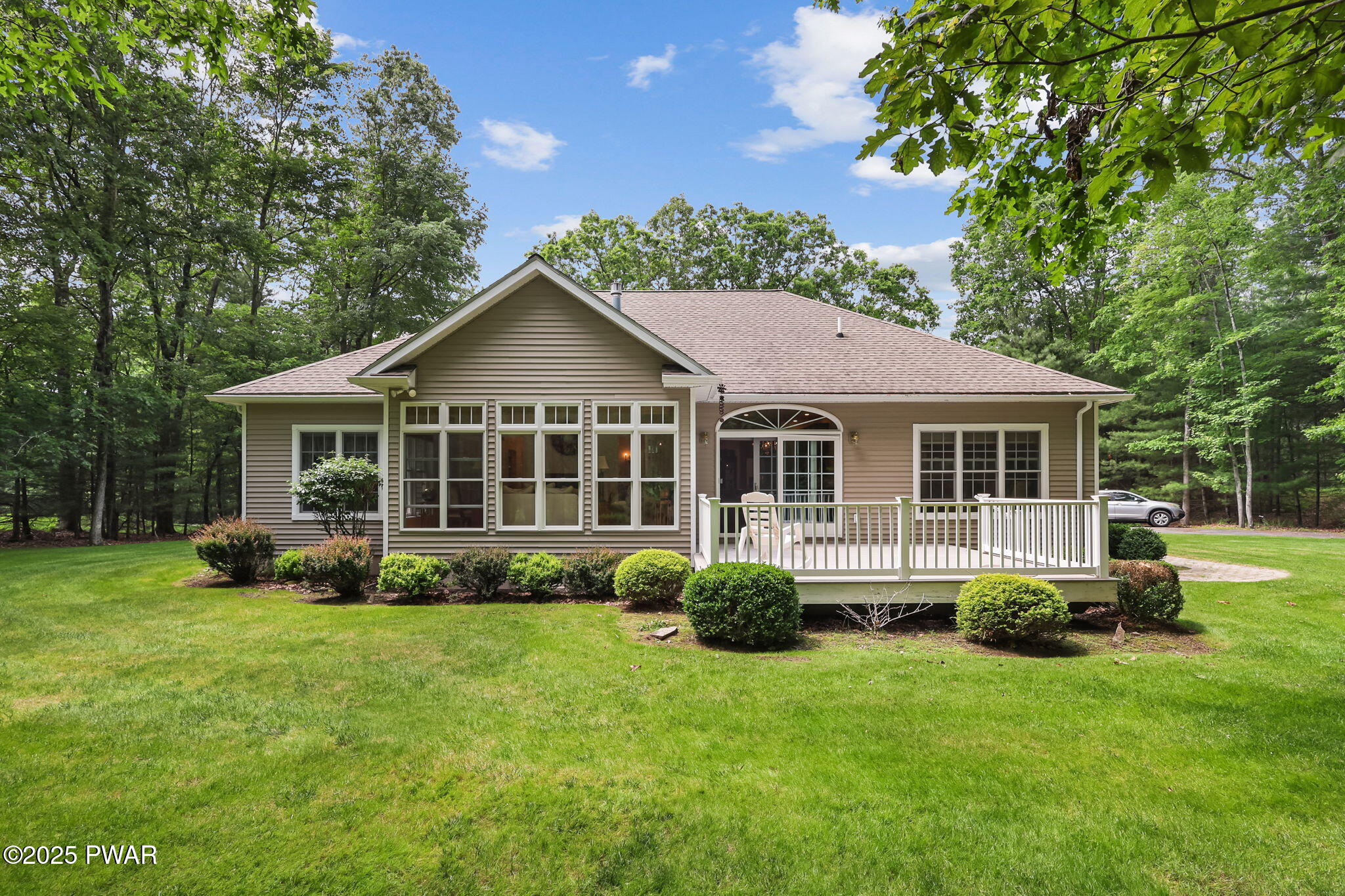 39 Fawn Ridge Drive Hawley, PA 18428 - Photo 4 of 46