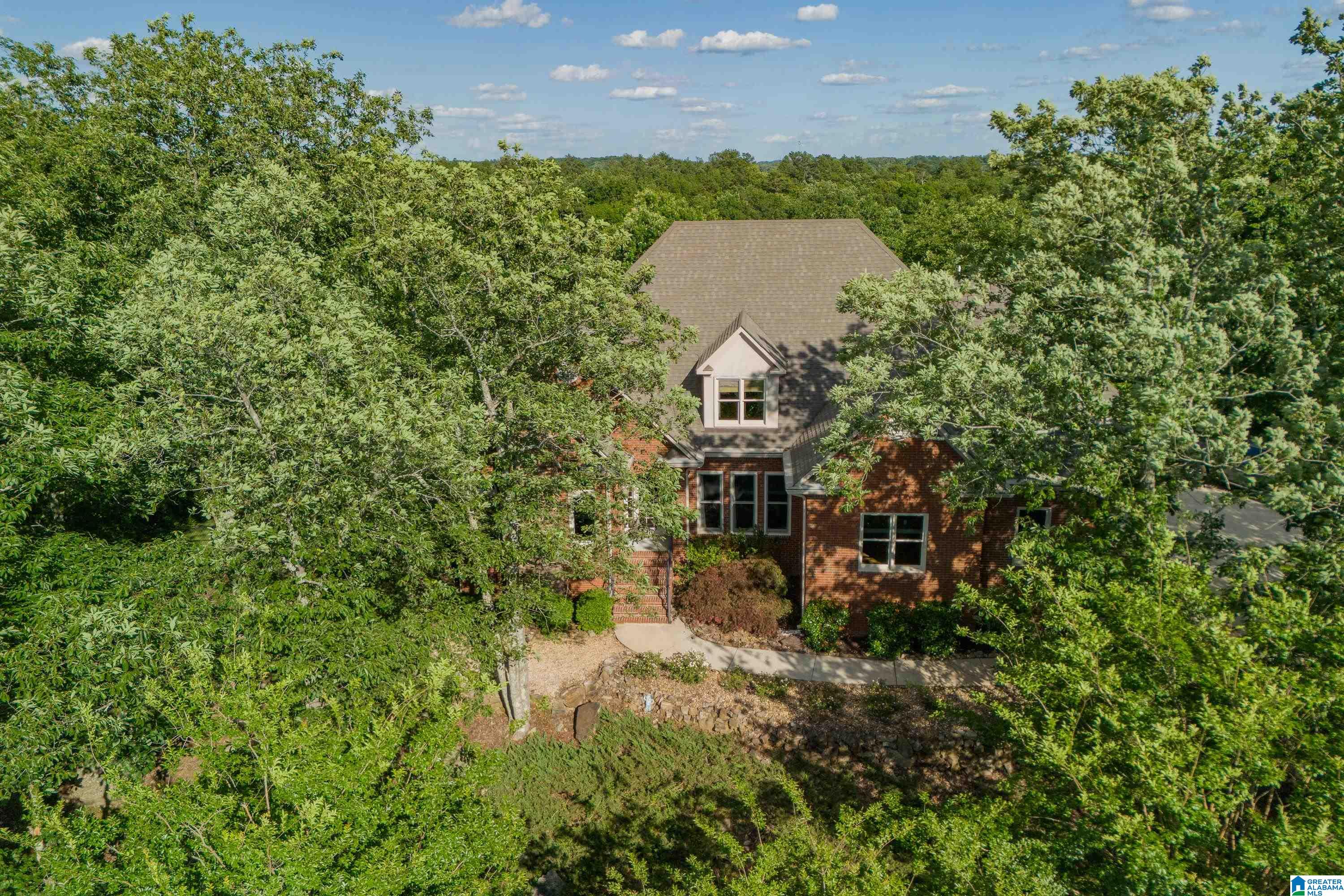 107 Oxford Way Pelham, AL 35124 - Photo 3 of 68