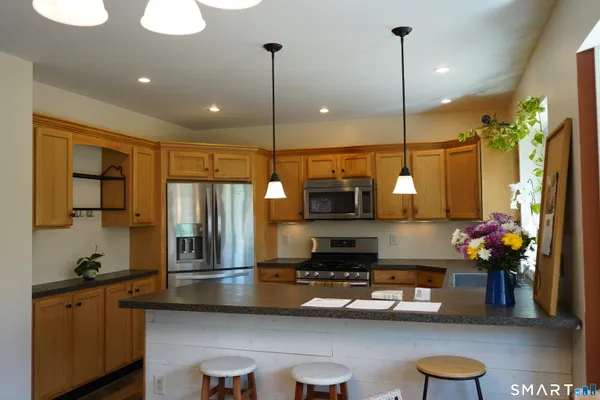 $449,500 | 437 Providence Turnpike, Hampton, CT 06247