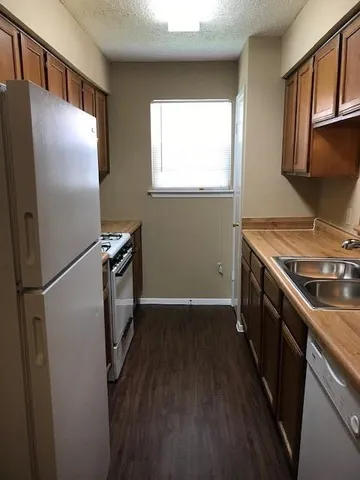 $1,550 | 806 Sirocco Drive, Unit B, Austin, TX 78745