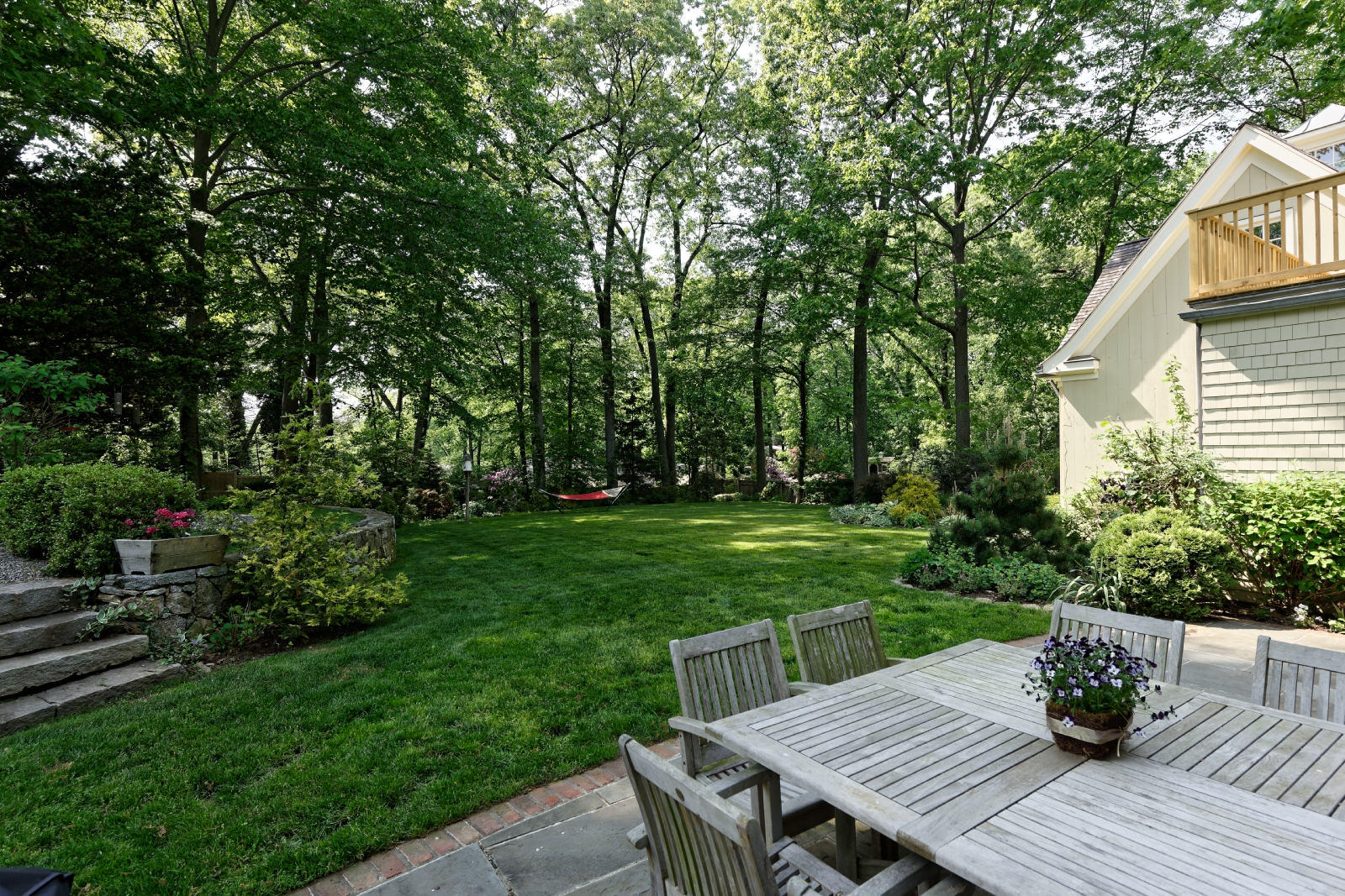 7 Ledge Road Rowayton, CT 06853 - Photo 9 of 30 a view of a backyard with sitting area