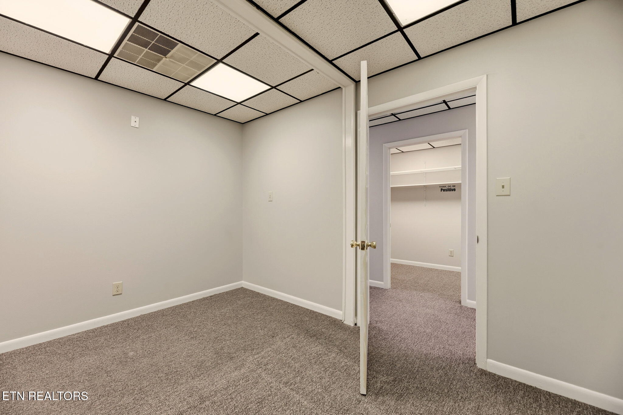 116 Hotel Road Knoxville, TN 37918 - Photo 15 of 20 14-web-or-mls-Hotel116 (29)