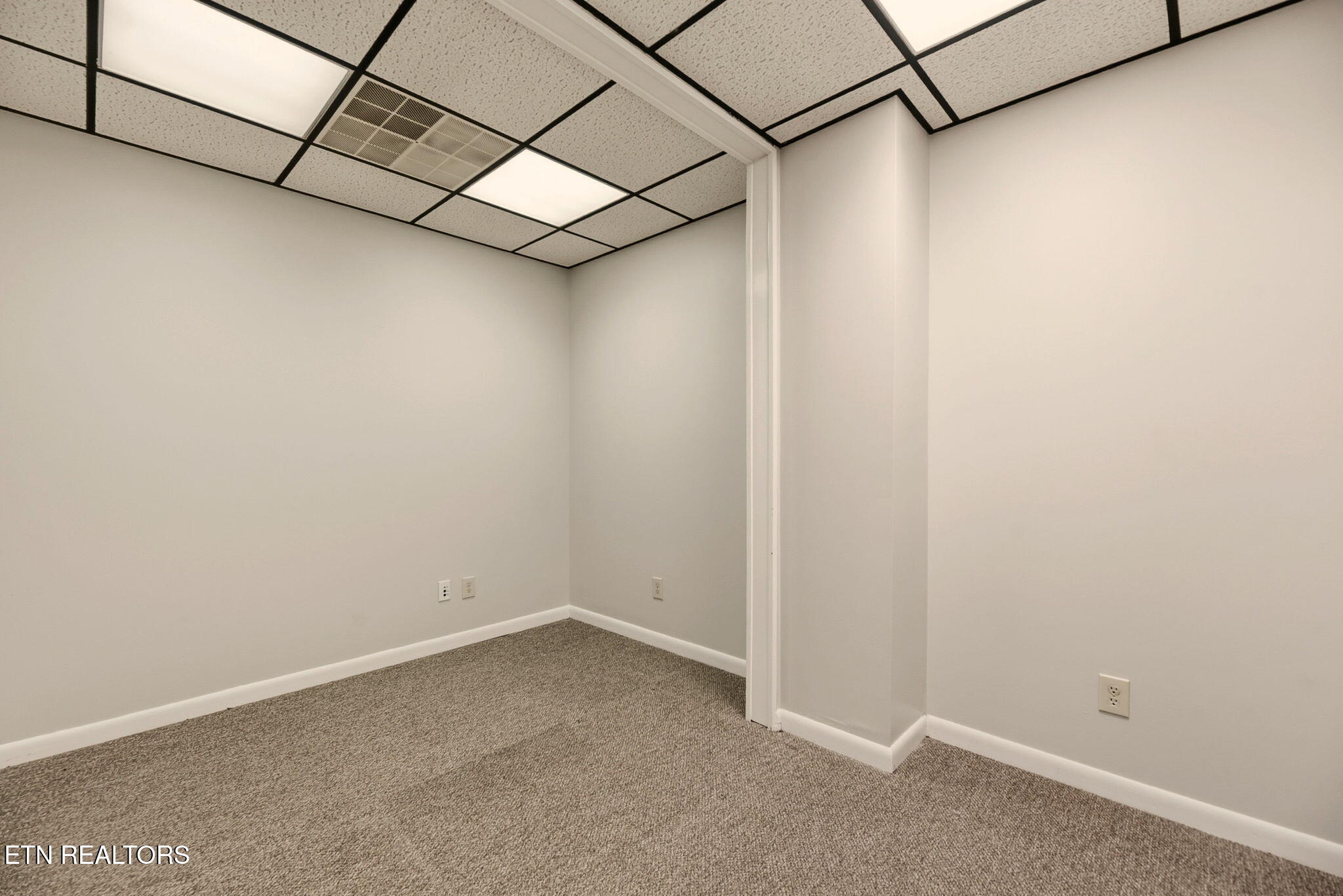 116 Hotel Road Knoxville, TN 37918 - Photo 16 of 20 15-web-or-mls-Hotel116 (32)