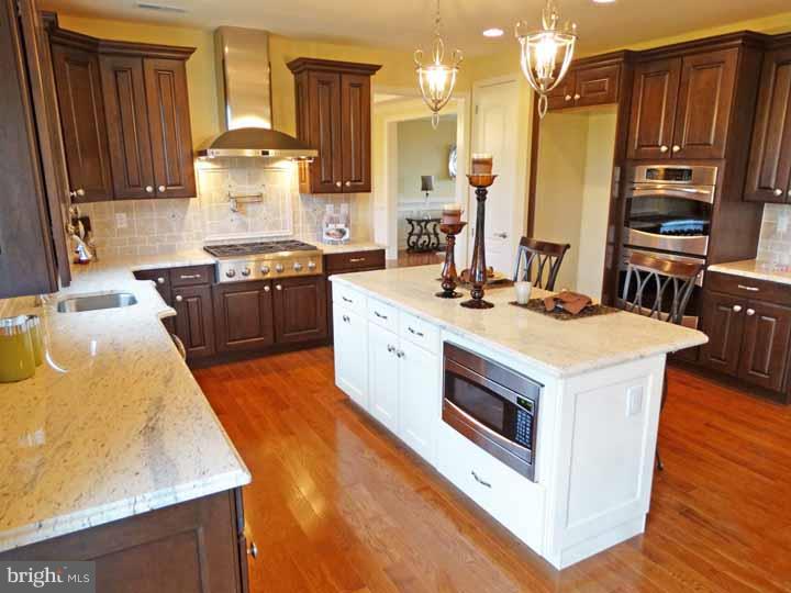 522 Swamp Road Newtown, PA 18940 - Photo 8 of 24 Kitchen