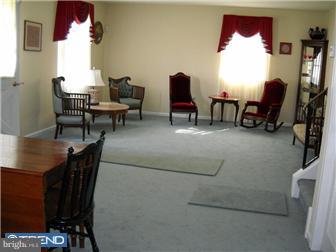 306 Cushmore Road Southampton, PA 18966 - Photo 3 of 12 Living Room