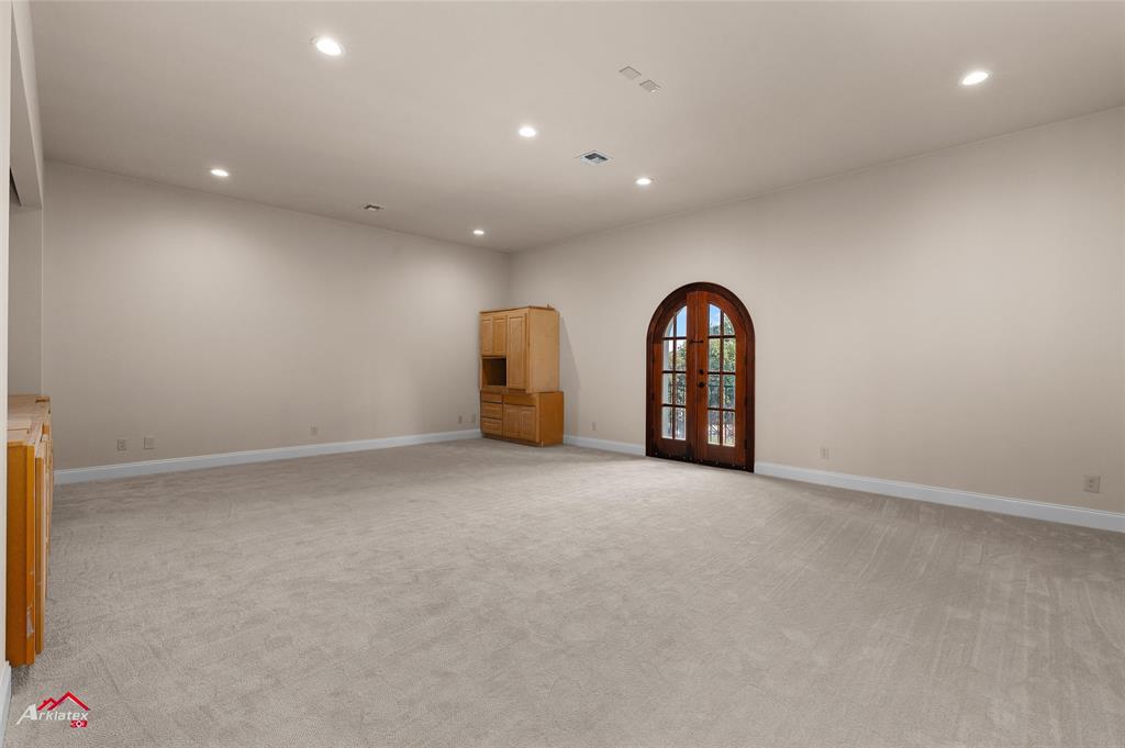 1 Lake Point Place Shreveport, LA 71119 - Photo 30 of 38 a view of a big room with window