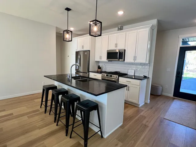 $679,900 | 5529 Little Walnut Lane, Pequot Lakes, MN 56472