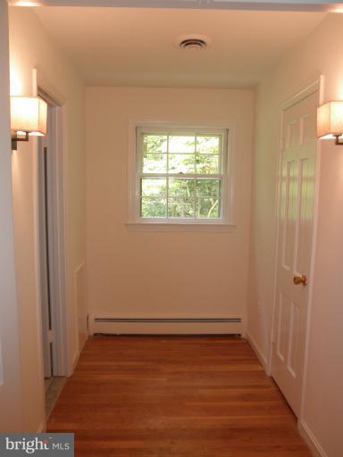 12140 Stirrup Road Reston, VA 20191 - Photo 13 of 30 Dressing area in Master