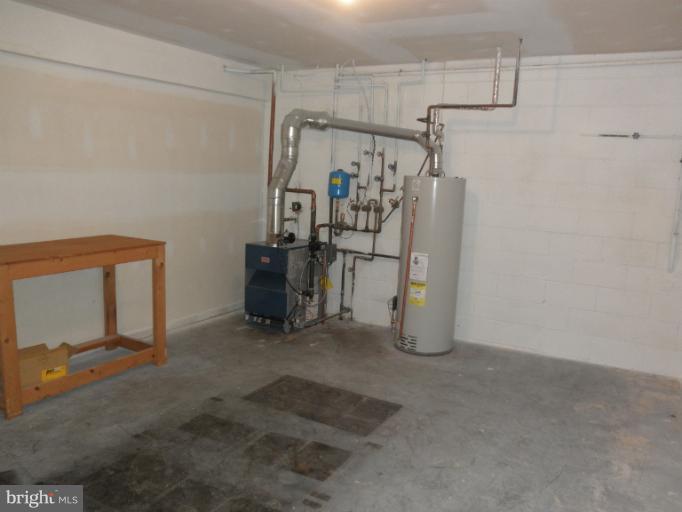12140 Stirrup Road Reston, VA 20191 - Photo 23 of 30 Utility Room (new boiler & HWH)