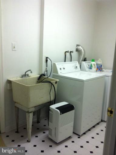 12140 Stirrup Road Reston, VA 20191 - Photo 30 of 30 Laundry Room