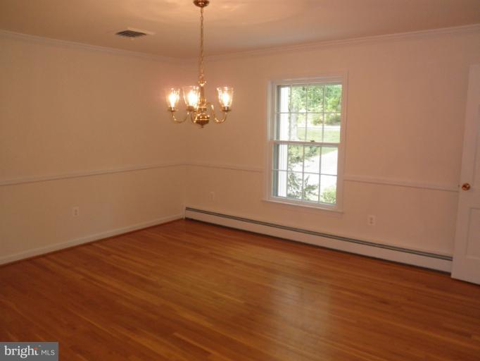 12140 Stirrup Road Reston, VA 20191 - Photo 8 of 30 Dining Room