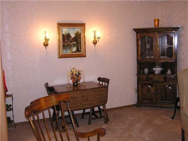 4115 Karl Road, Unit 202 Columbus, OH 43224 - Photo 5 of 16 Gallery Image 5