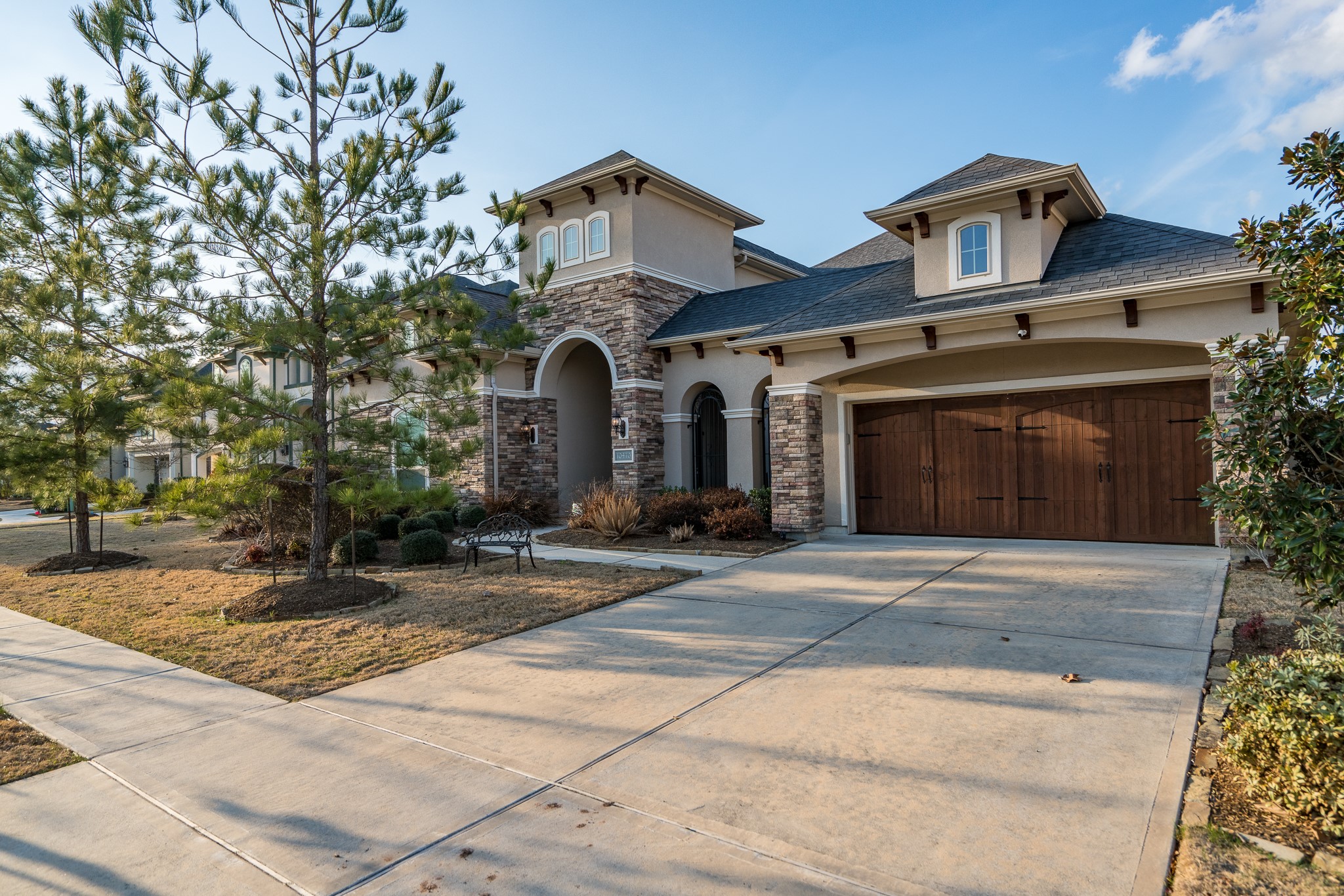 10410 Southern Hawker Conroe, TX 77385 - Photo 6 of 47 Front View 3
