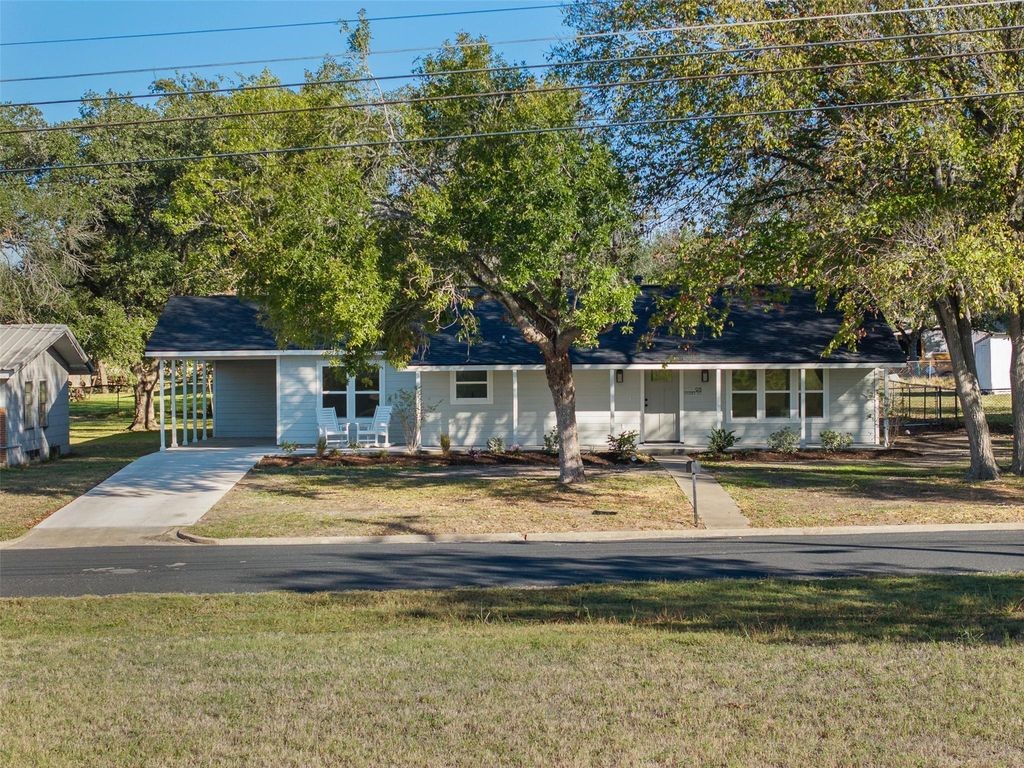 911 Eilers Street Schulenburg, TX 78956 - Photo 1 of 22