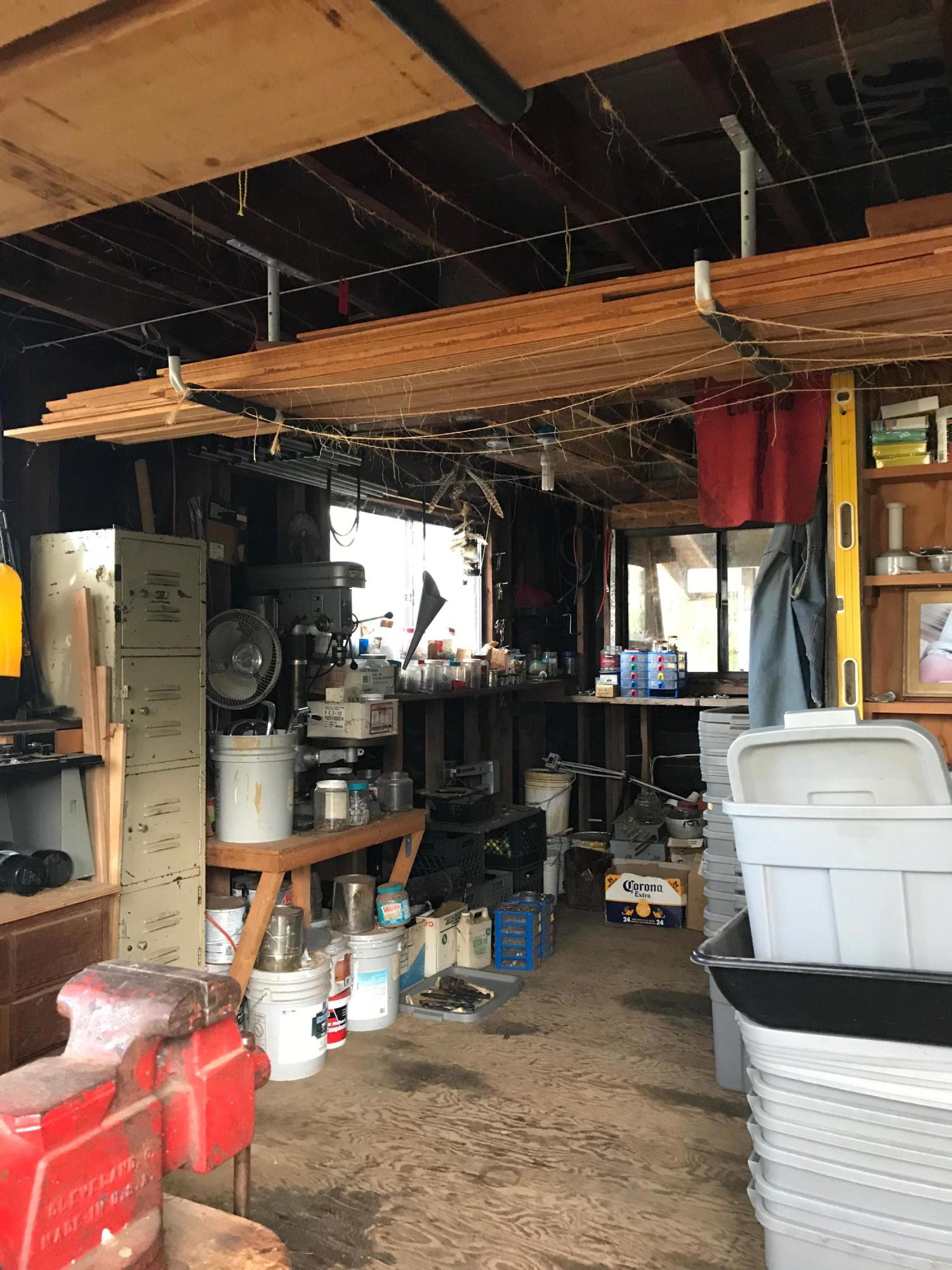 3848 Thomas Road Miranda, CA 95553 - Photo 16 of 77 Work Shop