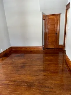 $1,550 | 404 Gillett Avenue, Unit 2, Waukegan, IL 60085