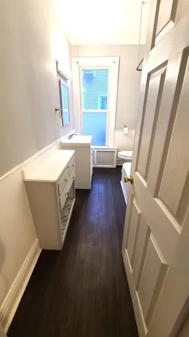 $1,550 | 404 Gillett Avenue, Unit 2, Waukegan, IL 60085