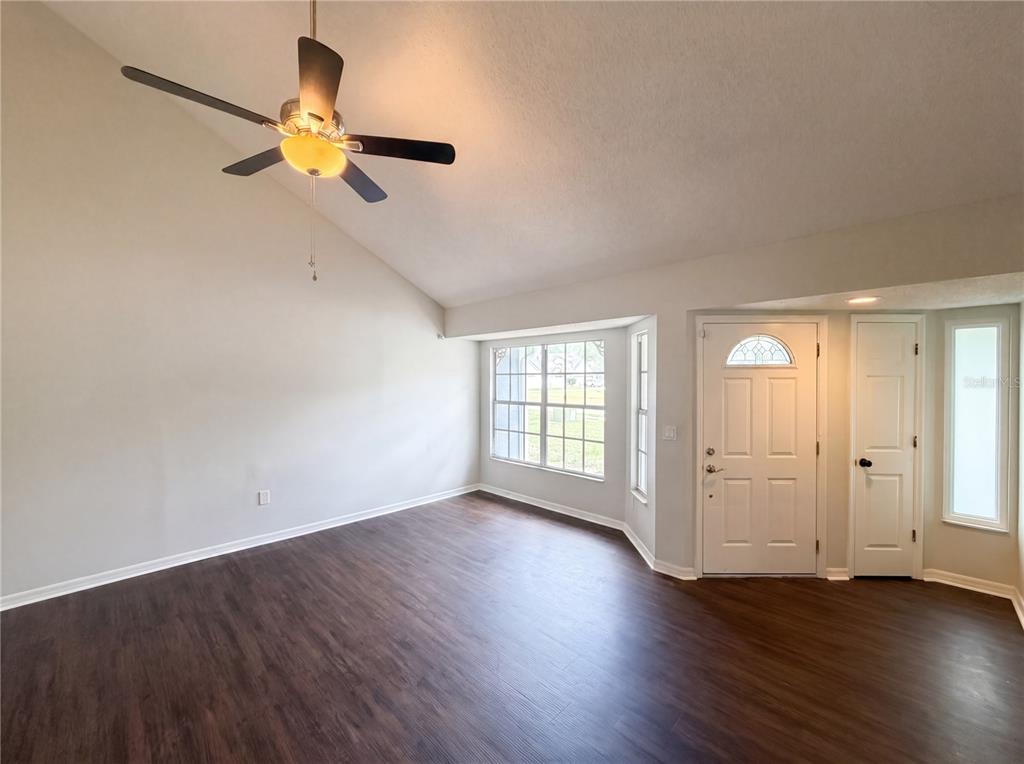 7221 Hideaway Trail New Port Richey, FL 34655 - Photo 6 of 34