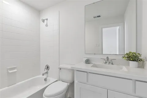 $639,900 | 1729 Boxwood Row Drive, Aubrey, TX 76227