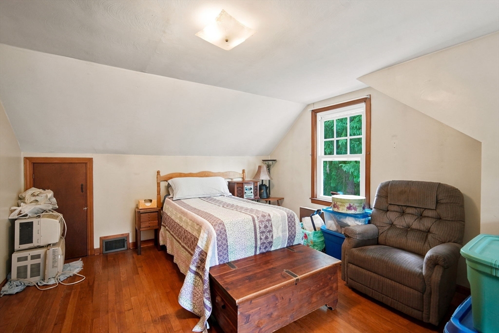 1258 Liberty Street Springfield, MA 01104 - Photo 19 of 32