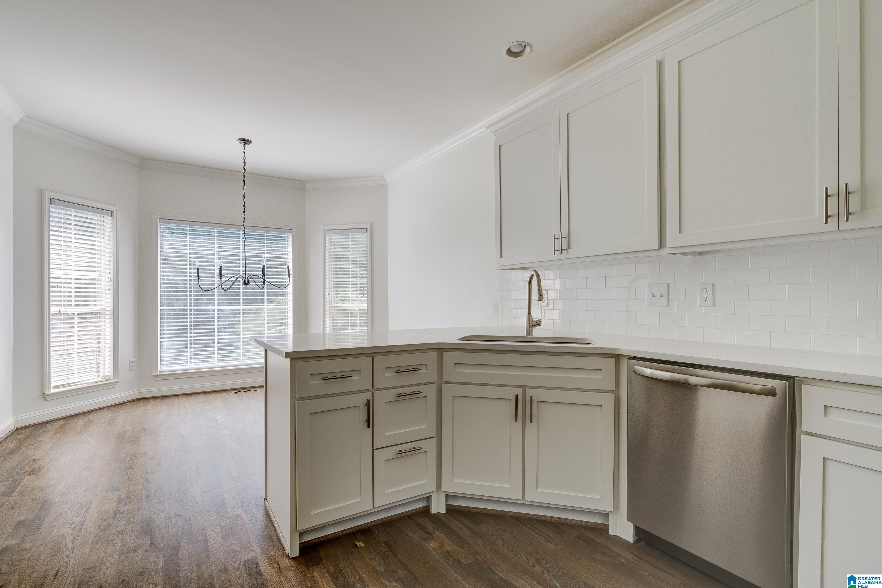 360 Lane Park Trail Alabaster, AL 35114 - Photo 10 of 40