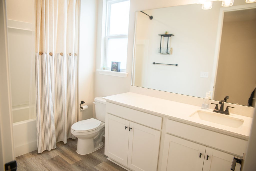 75405 Sunberry Drive Yulee, FL 32097 - Photo 20 of 46 guest bathroom