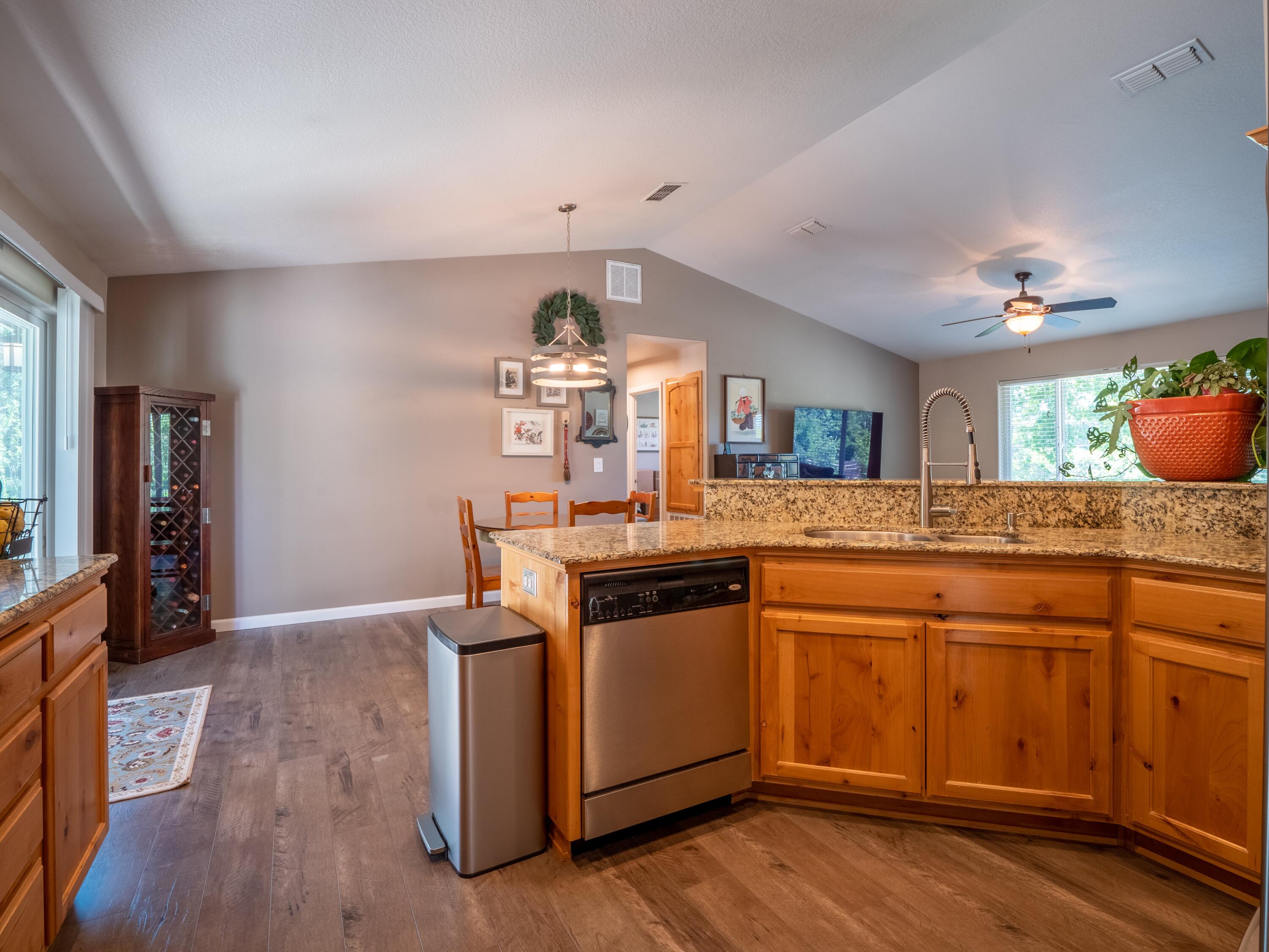 801 Three Pines Road Grants Pass, OR 97526 - Photo 15 of 45 Kitchen 6