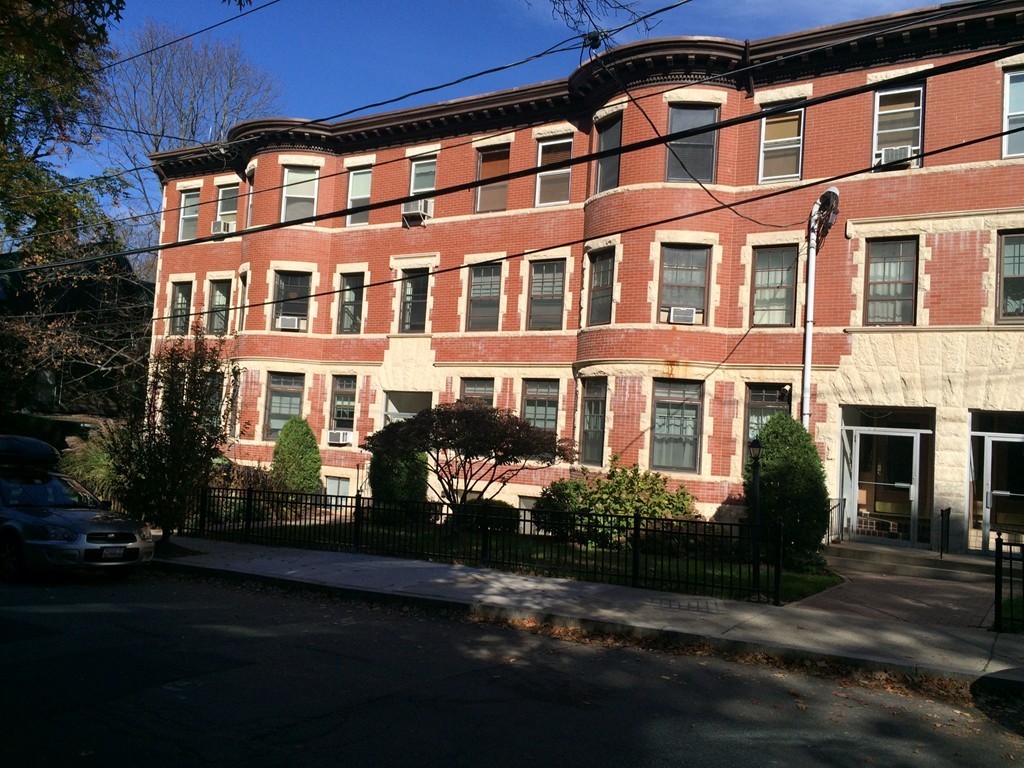 149 Winthrop Road, Unit 1 Brookline, MA 02445 - Photo 18 of 21