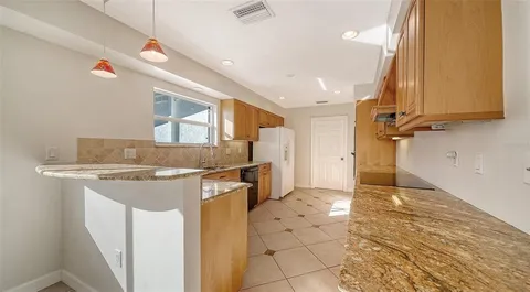 $525,000 | 2452 Whippoorwill Circle, Sarasota, FL 34231