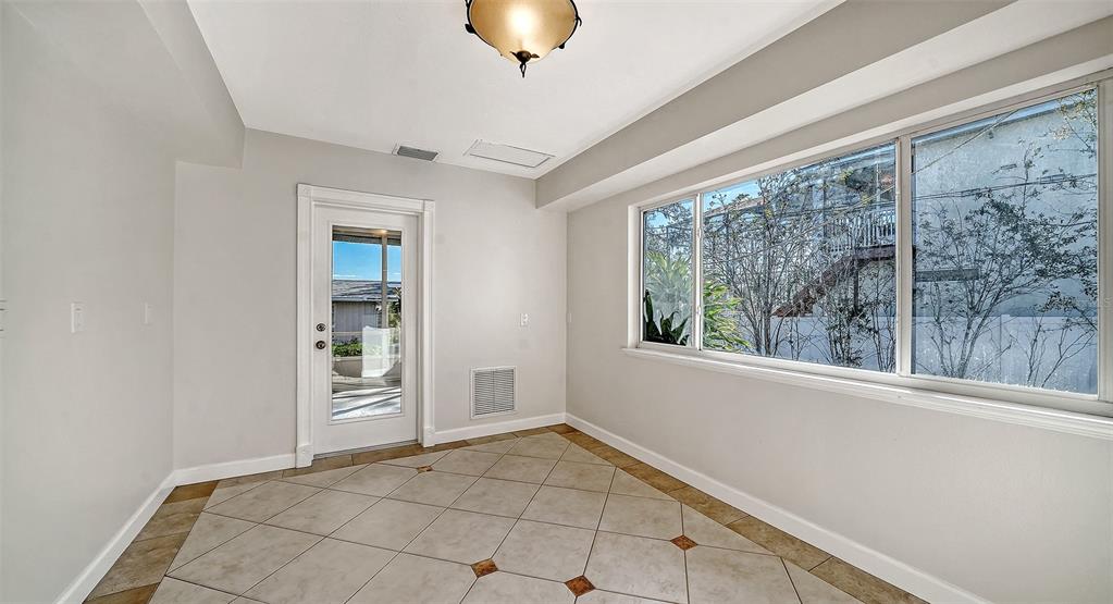 2452 Whippoorwill Circle Sarasota, FL 34231 - Photo 17 of 45