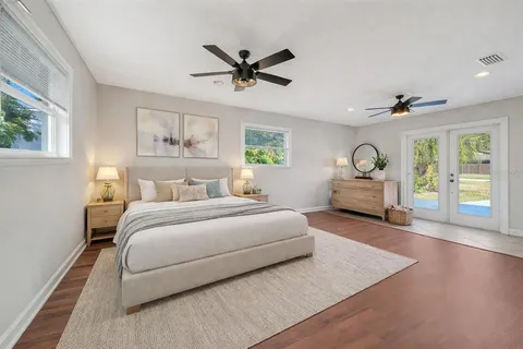 $450,000 | 2452 Whippoorwill Circle, Sarasota, FL 34231