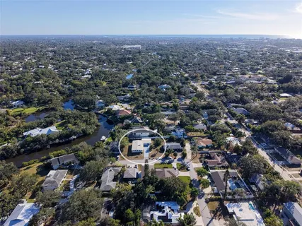 $450,000 | 2452 Whippoorwill Circle, Sarasota, FL 34231