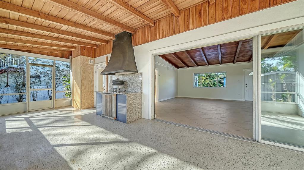 2452 Whippoorwill Circle Sarasota, FL 34231 - Photo 8 of 45