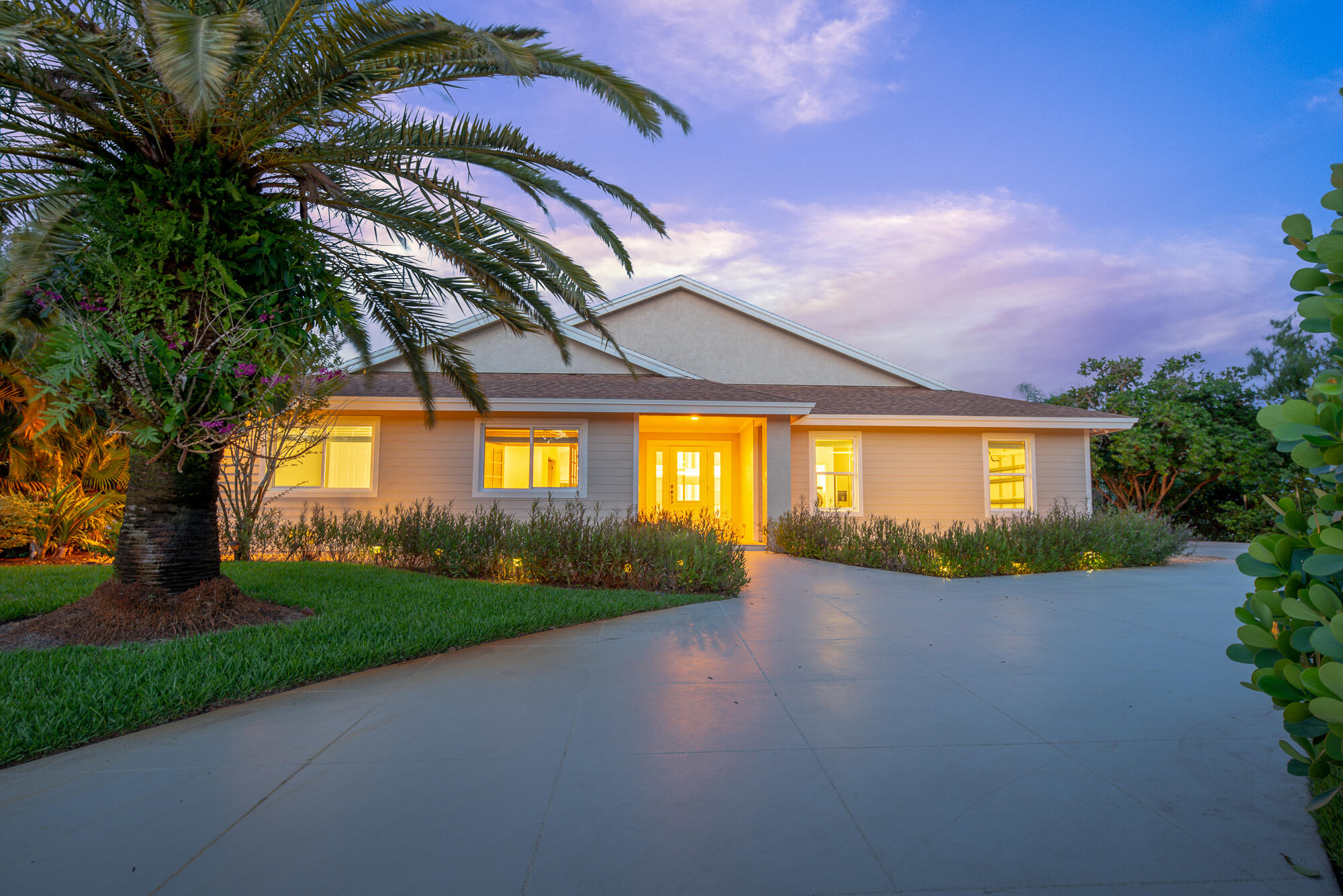 2402 Southwest Racquet Clb Dr