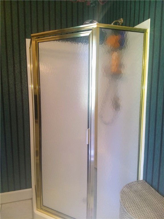 123 Charping Lane Anderson, SC 29621 - Photo 21 of 42 Walkin Shower