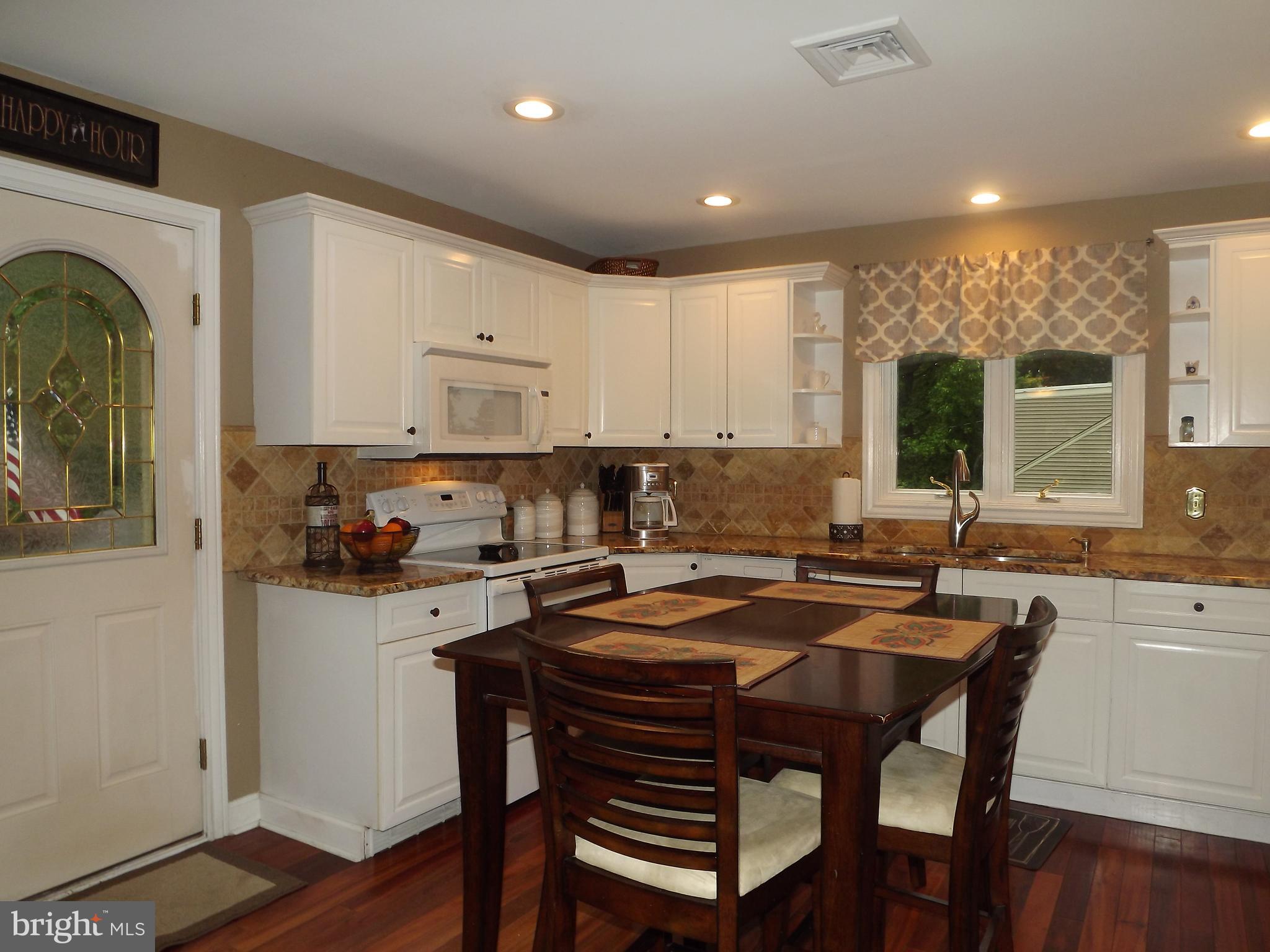 3259 Manor Road Huntingdon Valley, PA 19006 - Photo 15 of 53 Gallery Image 15