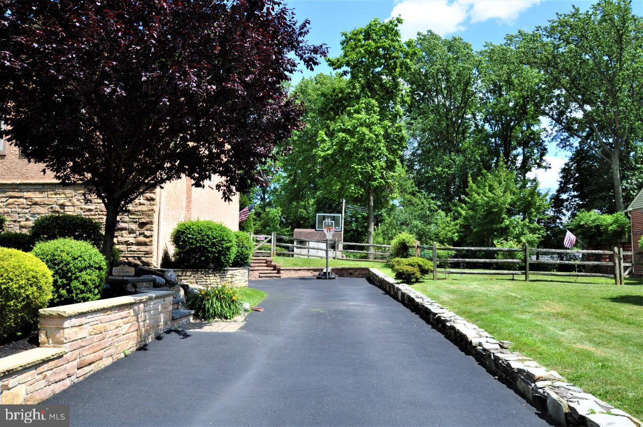 3259 Manor Road Huntingdon Valley, PA 19006 - Photo 6 of 53 80+ FT Driveway with Separate Entrance