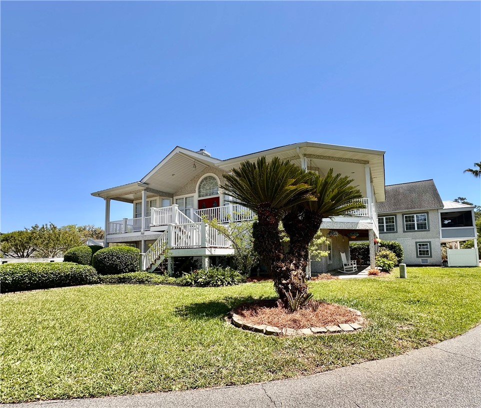 702 Cedar Street St. Simons Island, GA 31522 - Photo 4 of 28