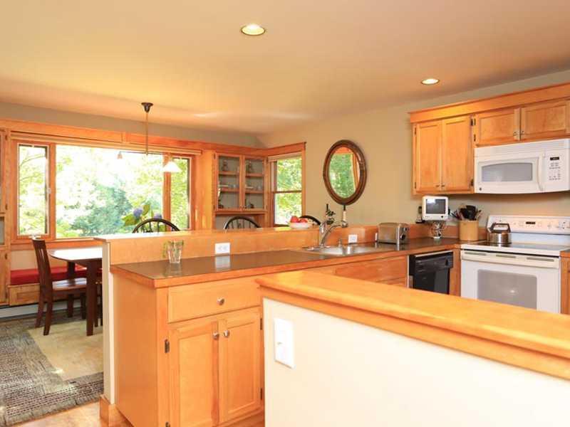 60 Cottage Park Road Portland, ME 04103 - Photo 8 of 35 Kitchen.