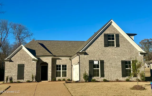 $369,900 | 956 Collie Drive, Hernando, MS 38651