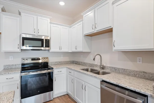 $369,900 | 956 Collie Drive, Hernando, MS 38651