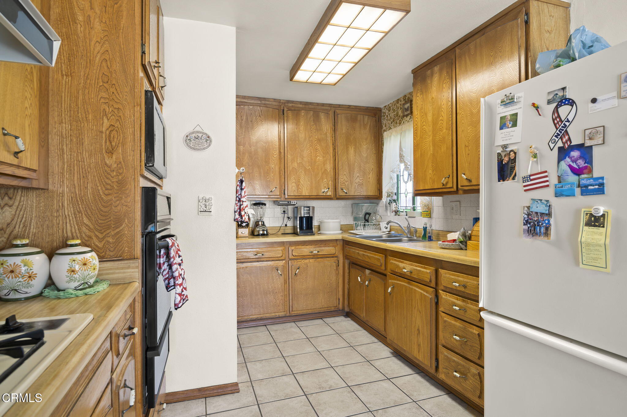 3176 East Clinton Circle Oxnard, CA 93033 - Photo 12 of 41 12-web-or-mls-UpmarketMedia_3176Clinton-