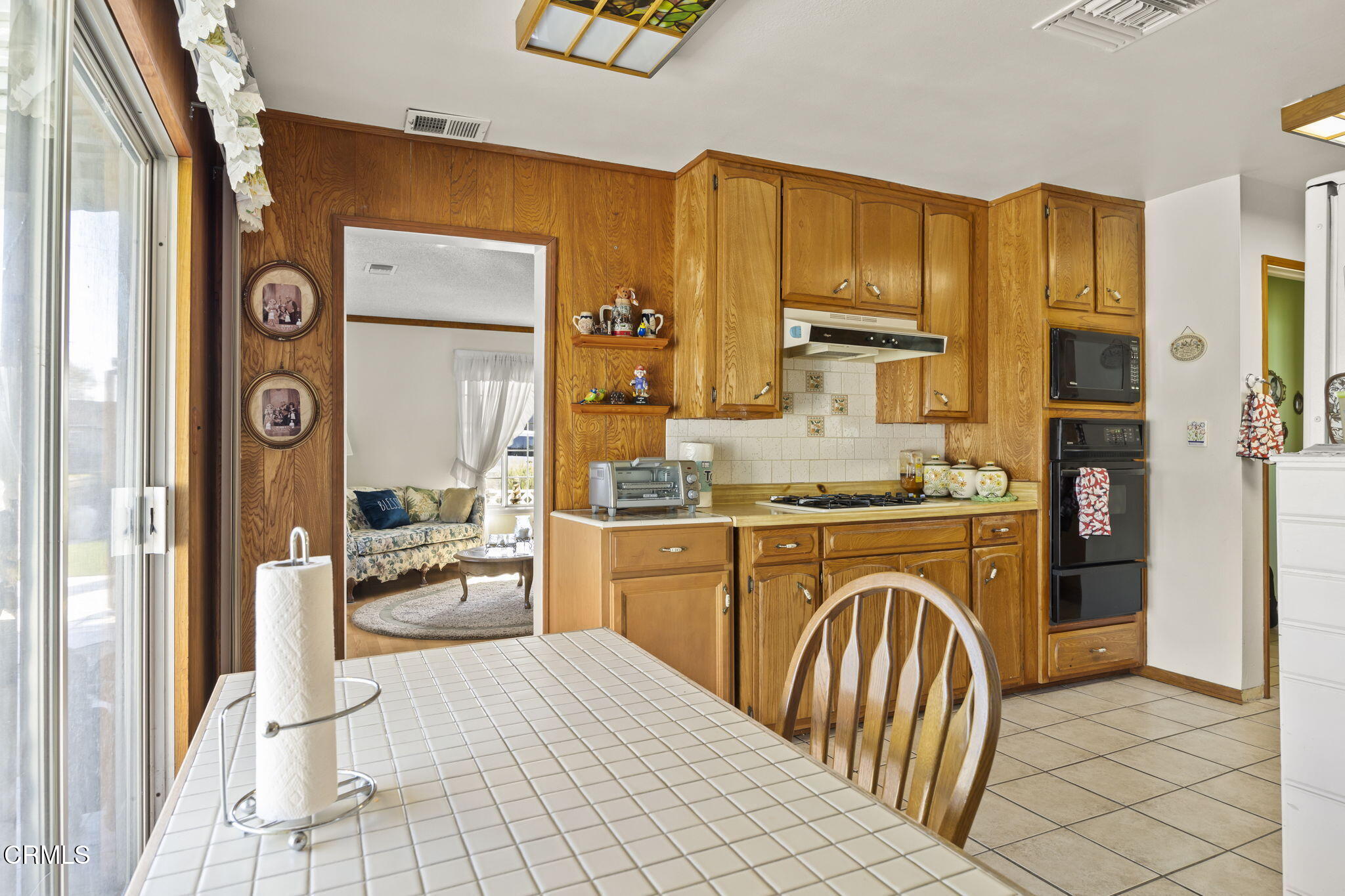 3176 East Clinton Circle Oxnard, CA 93033 - Photo 16 of 41 16-web-or-mls-UpmarketMedia_3176Clinton-