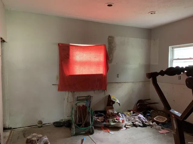 $73,500 | 154 North 6th Street, Elkhart, IN 46516