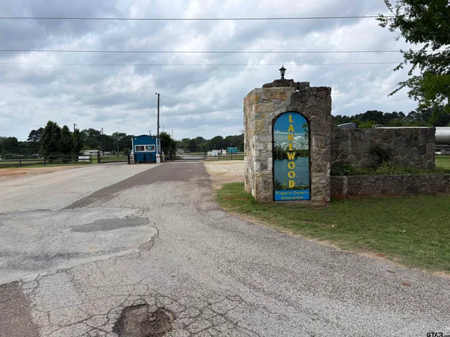 $17,500 | 404 Post Oak Drive, Bullard, TX 75757